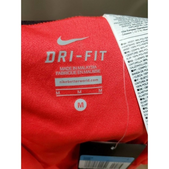 Nike Dri Fit Women's Solid Red Polyester Pull on Casual Stretch Shorts Size M - Picture 8 of 10